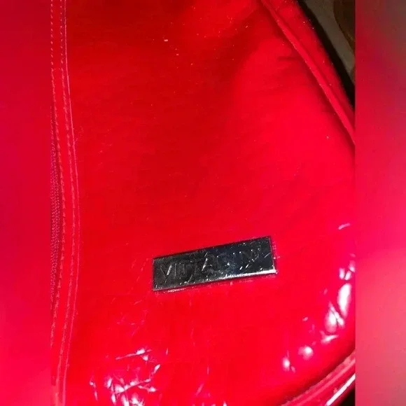 Adrienne Vittadini tear drop bag. RARE STYLE patent red, sexy - Picture 4 of 5